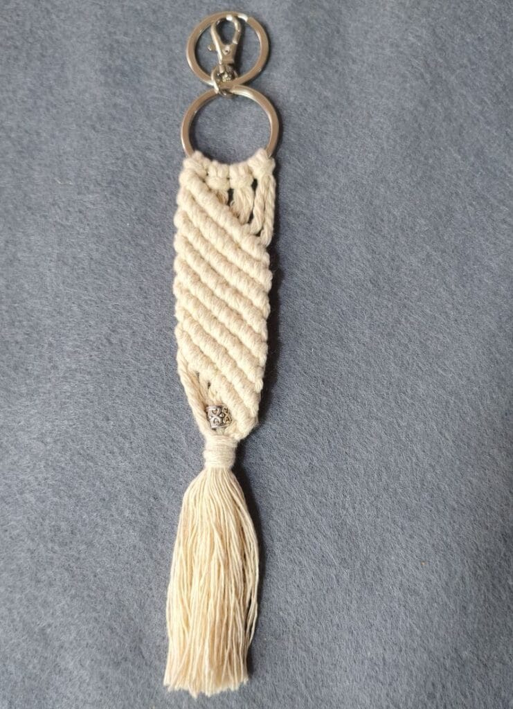 Llavero en macramé