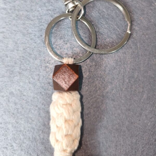 Llavero en macramé