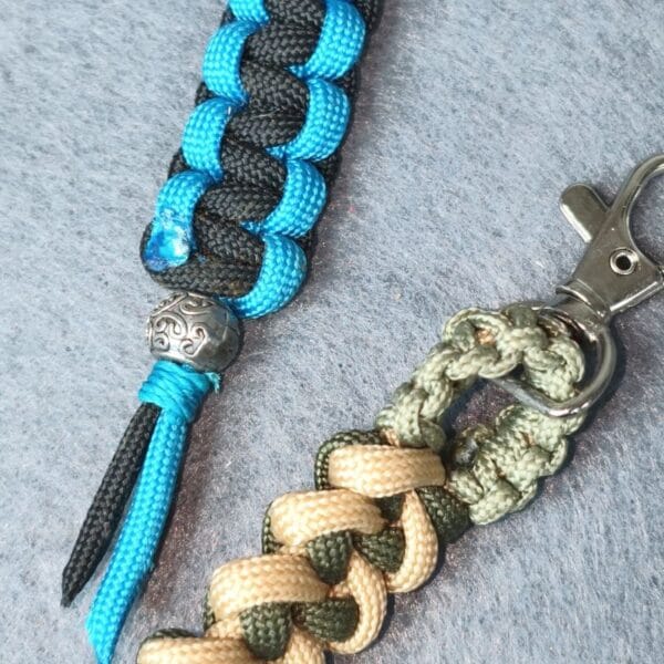 Llaveros en paracord