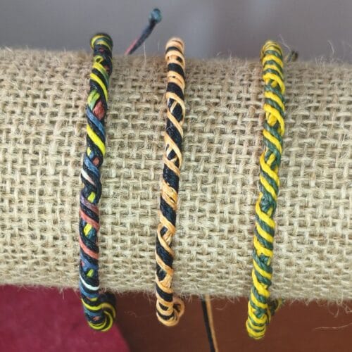 Pulseras de hilo encerado