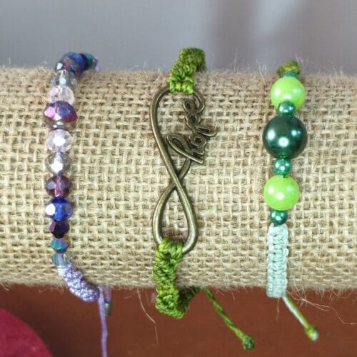 Pulseras de hilo encerado