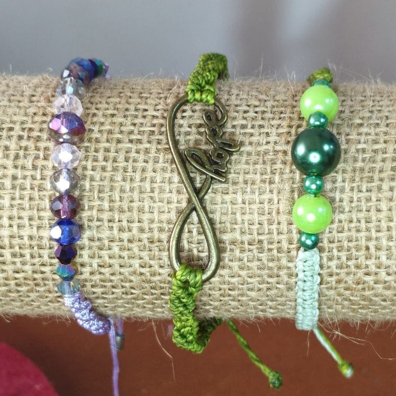 Pulseras de hilo encerado