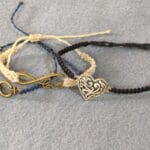 Pulsera de hilo encerado