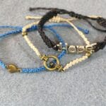 Pulsera de hilo encerado