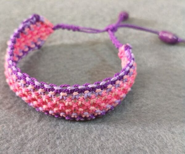 Pulsera de hilo encerado