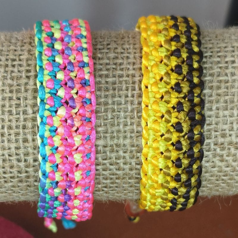 Pulseras de hilo encerado