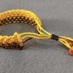 Pulsera de hilo encerado