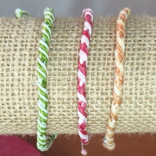 Pulsera de hilo encerado