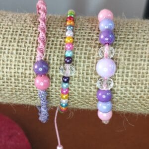Pulseras de hilo encerado para niñas
