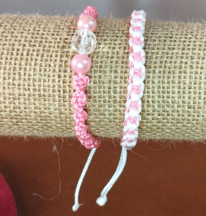Pulseras de hilo encerado para niñas