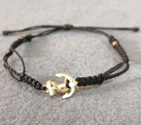 Pulsera de hilo encerado