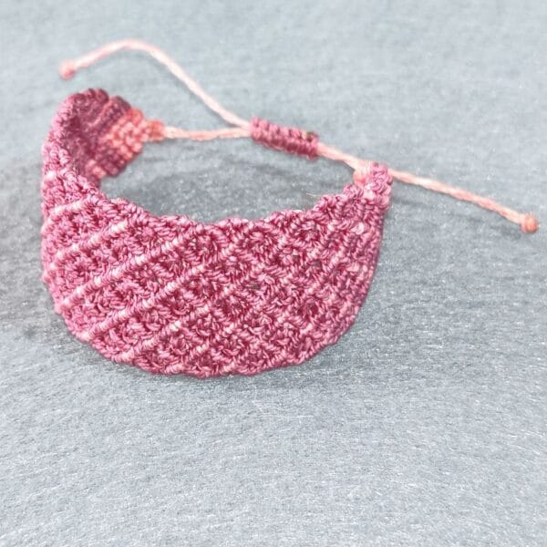 Pulsera de hilo encerado