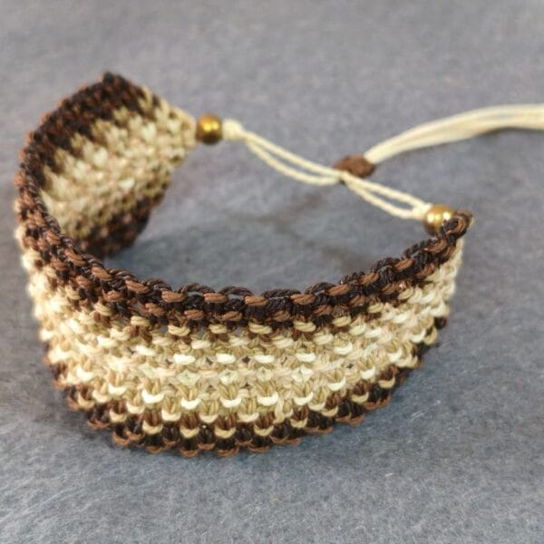 Pulsera de hilo encerado ancha