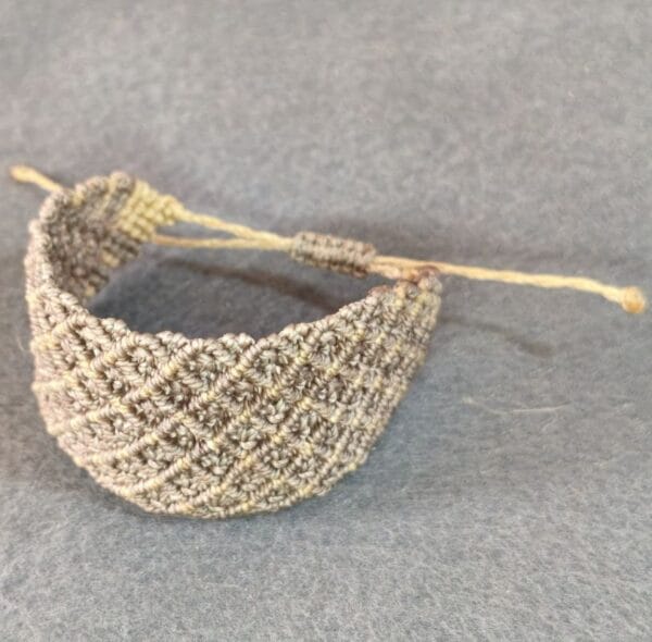 Pulsera de hilo encerado