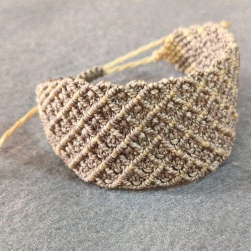 Pulsera de hilo encerado