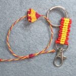 Llavero en hilo encerado